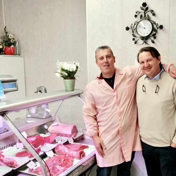 la ricerca delle materie prime (macellaio)